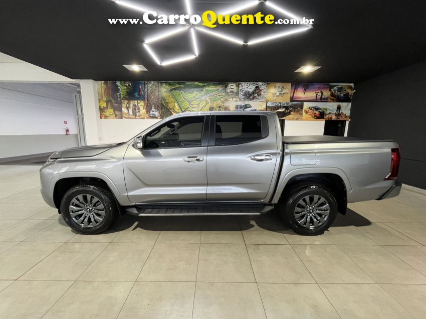 Mitsubishi TRITON 2.4 BITURBO DIESEL CD HPE-S 4X4 AUTOMÁTICO - Loja