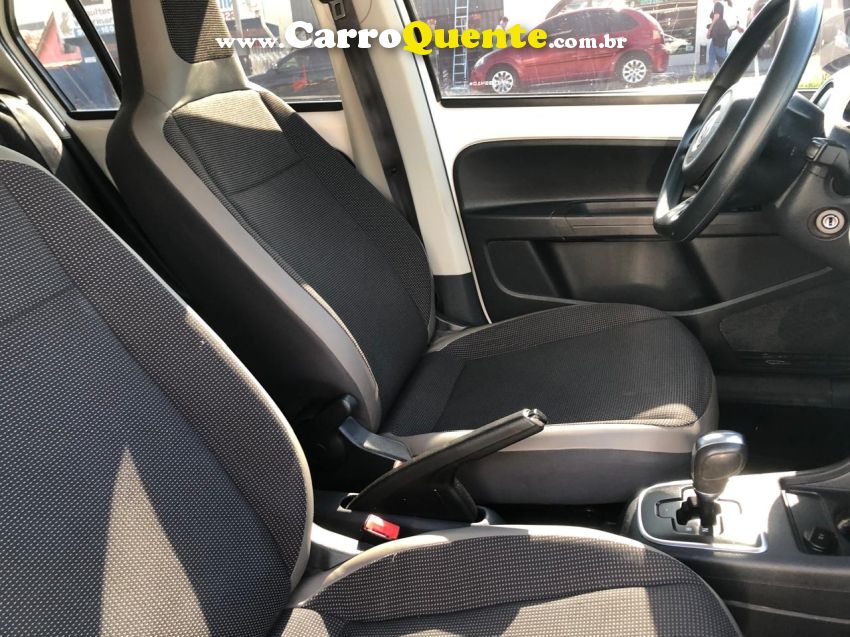 Volkswagen UP 1.0 MPI HIGH UP 12V FLEX 4P AUTOMATIZADO - Loja