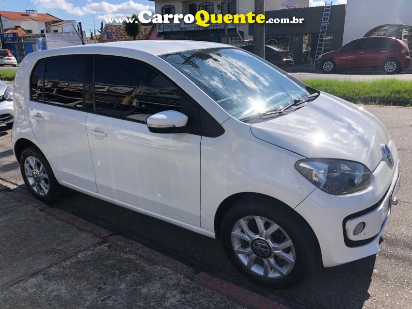 Volkswagen UP 1.0 MPI HIGH UP 12V FLEX 4P AUTOMATIZADO - Loja