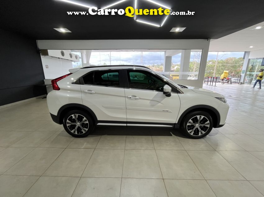 Mitsubishi ECLIPSE CROSS 1.5 MIVEC TURBO GASOLINA HPE-S CVT - Loja