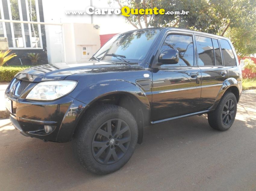 Mitsubishi PAJERO TR4 2.0 GLS 4X4 16V FLEX 4P MANUAL - Loja