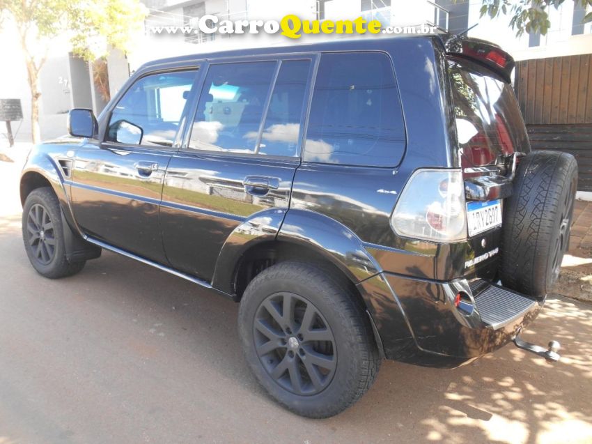 Mitsubishi PAJERO TR4 2.0 GLS 4X4 16V FLEX 4P MANUAL - Loja