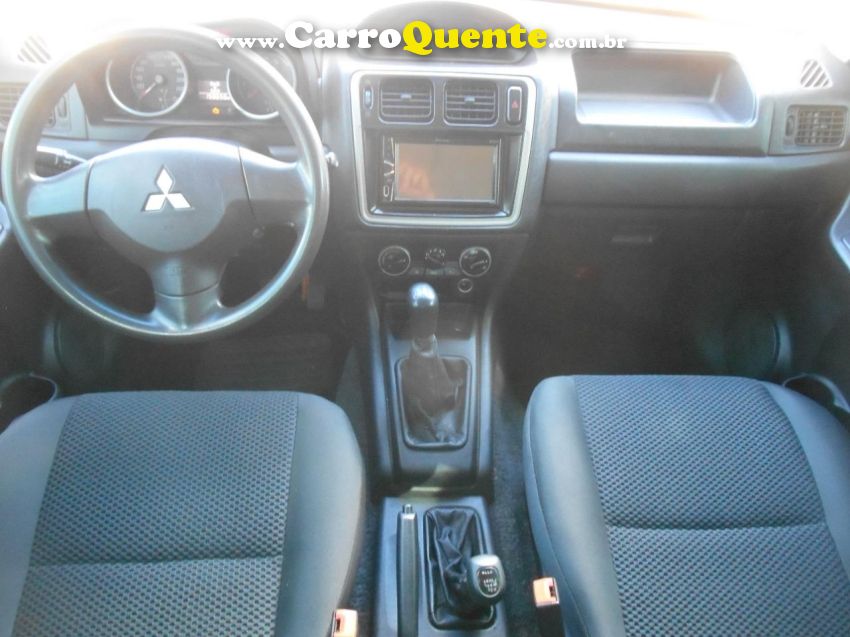 Mitsubishi PAJERO TR4 2.0 GLS 4X4 16V FLEX 4P MANUAL - Loja