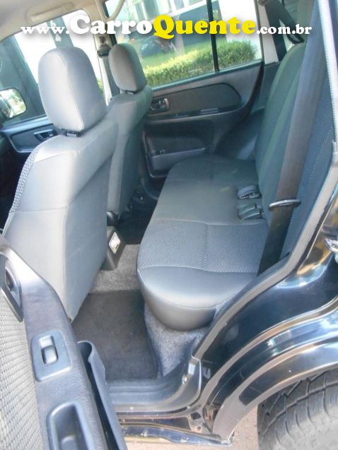 Mitsubishi PAJERO TR4 2.0 GLS 4X4 16V FLEX 4P MANUAL - Loja
