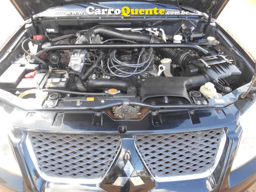 Mitsubishi PAJERO TR4 2.0 GLS 4X4 16V FLEX 4P MANUAL - Loja