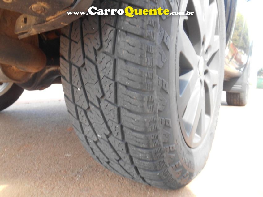 Mitsubishi PAJERO TR4 2.0 GLS 4X4 16V FLEX 4P MANUAL - Loja