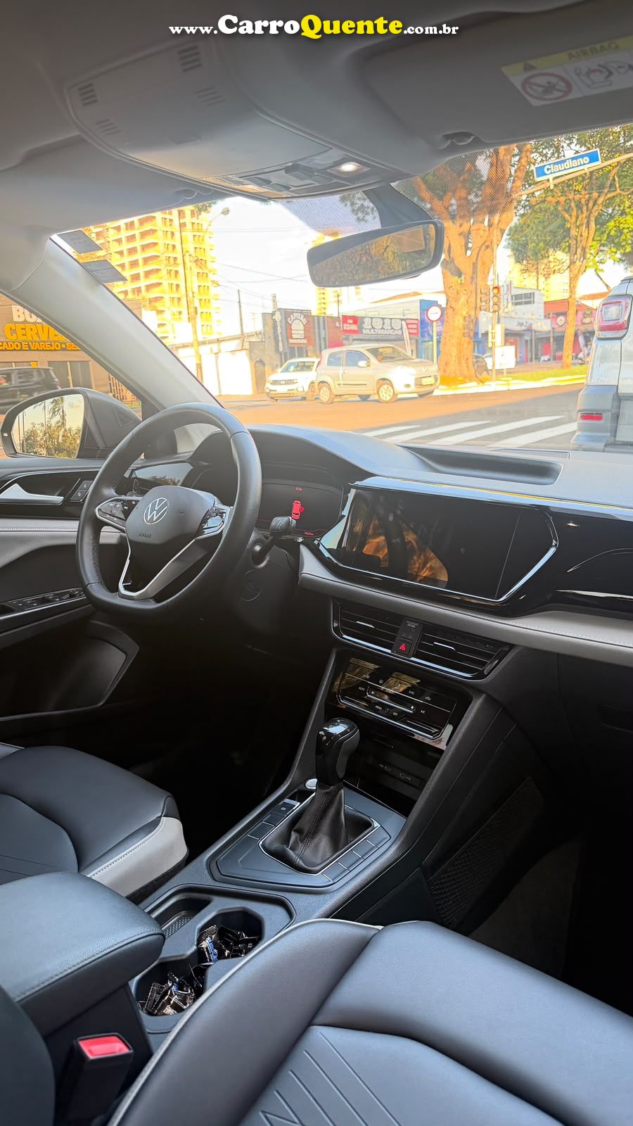 VOLKSWAGEN TAOS 250 TSI COMFORTLINE 2024 - Loja