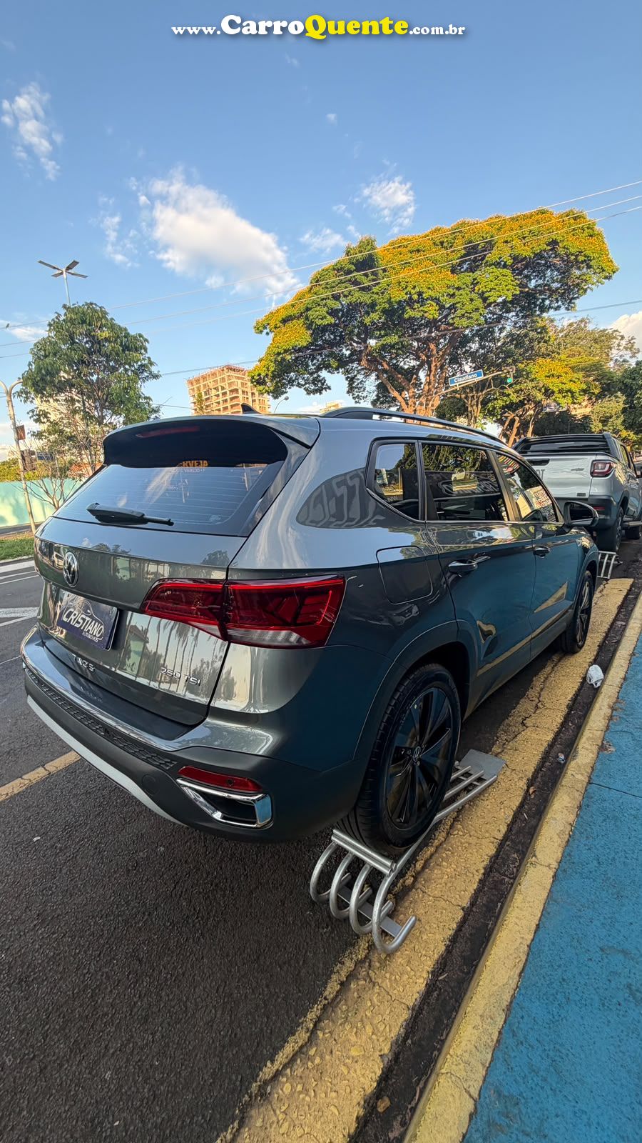VOLKSWAGEN TAOS 250 TSI COMFORTLINE 2024 - Loja
