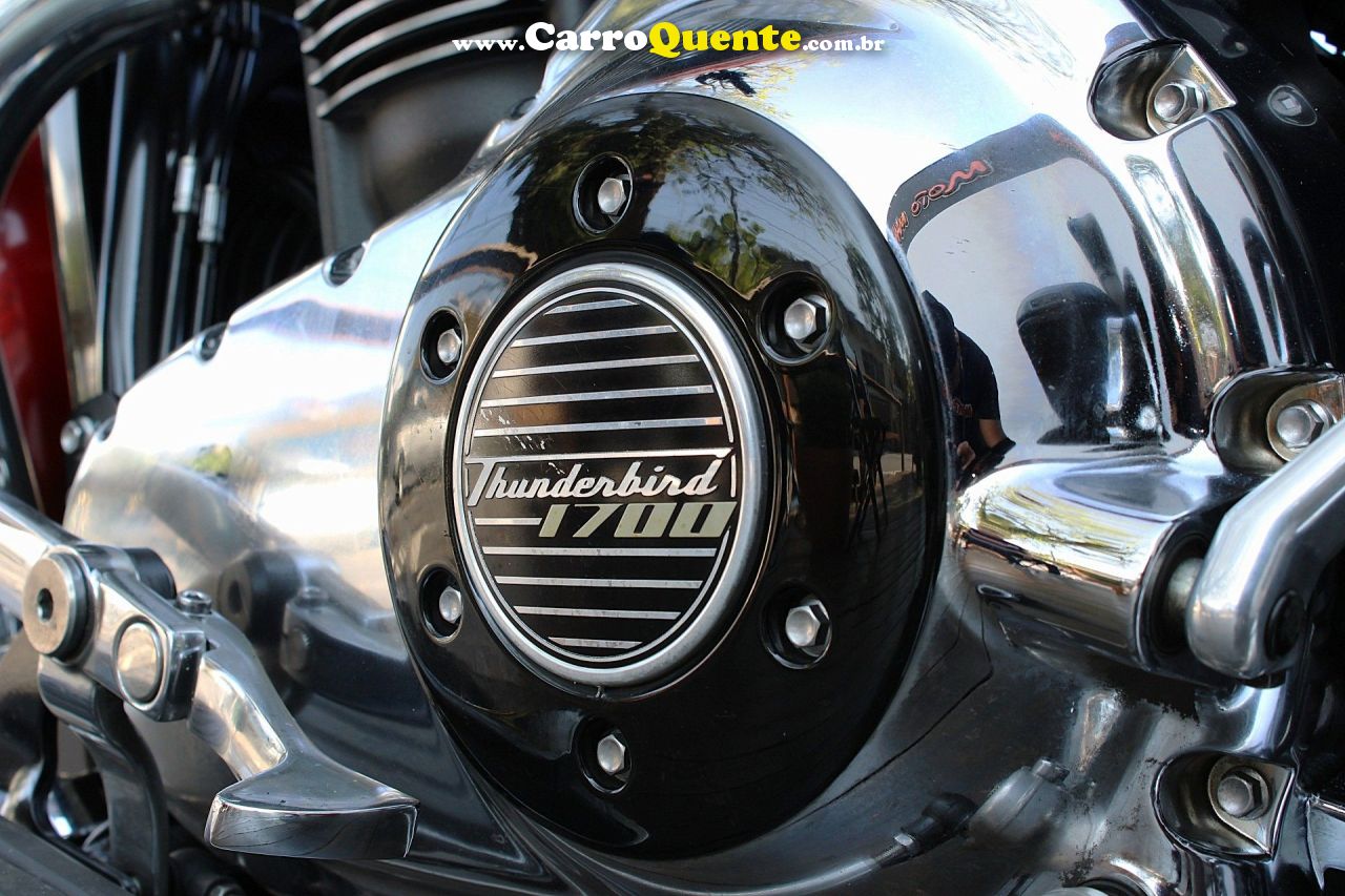 TRIUMPH THUNDERBIRD COMMANDER ABS 2016 - Loja