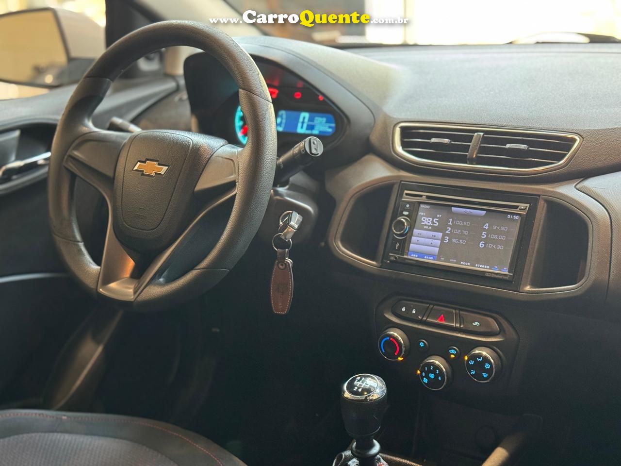 CHEVROLET ONIX 1.4 MPFI LT 8V 2015 - Loja