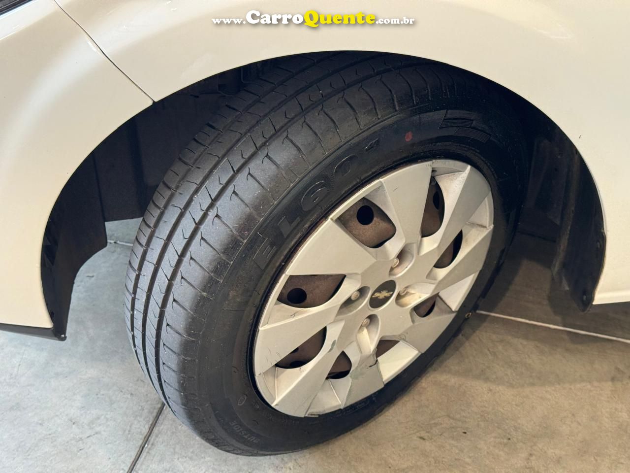CHEVROLET ONIX 1.4 MPFI LT 8V 2015 - Loja