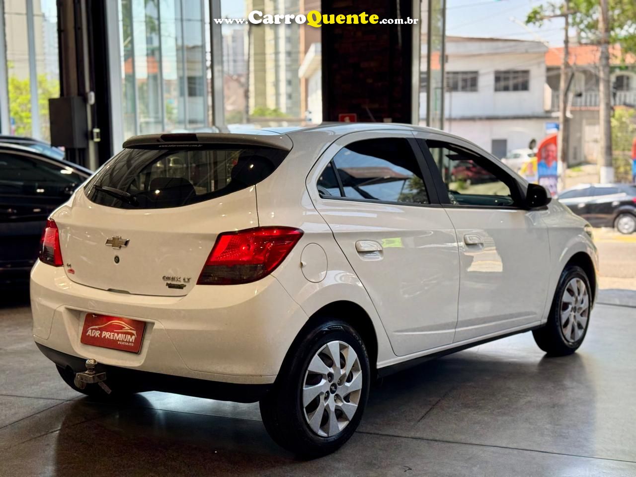 CHEVROLET ONIX 1.4 MPFI LT 8V 2015 - Loja