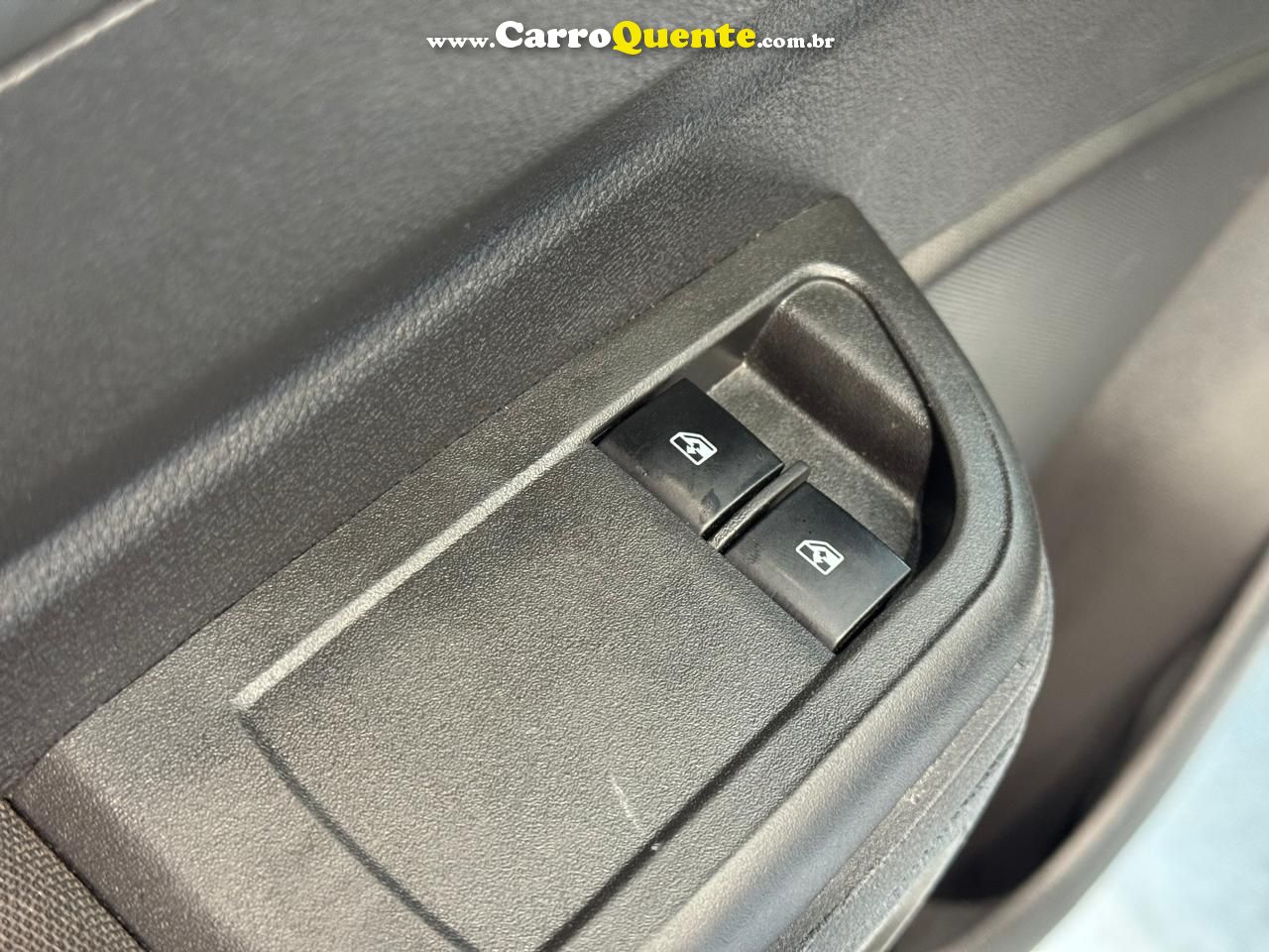 CHEVROLET ONIX 1.4 MPFI LT 8V 2015 - Loja
