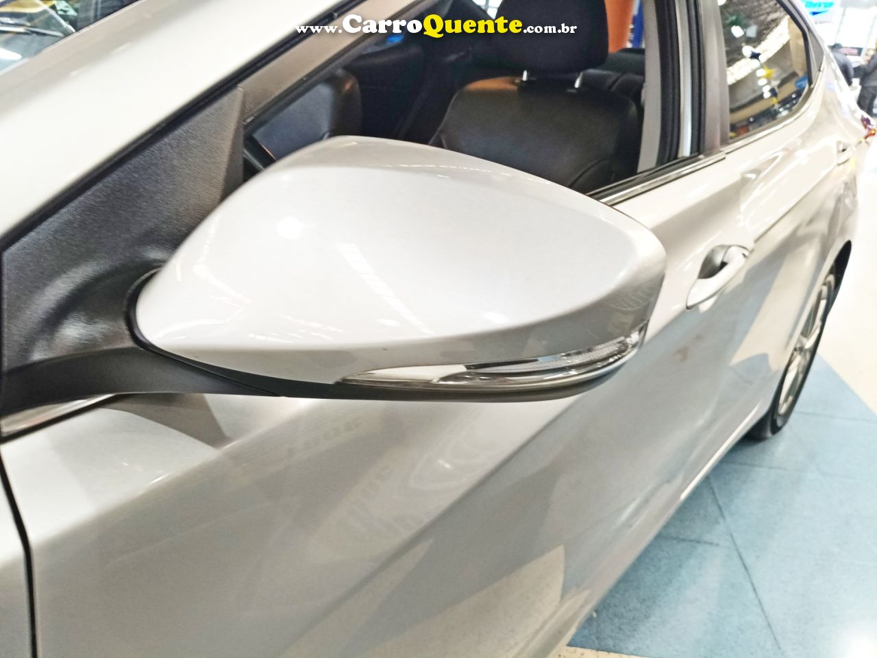 HYUNDAI ELANTRA 2.0 GLS 16V 2016 - Loja