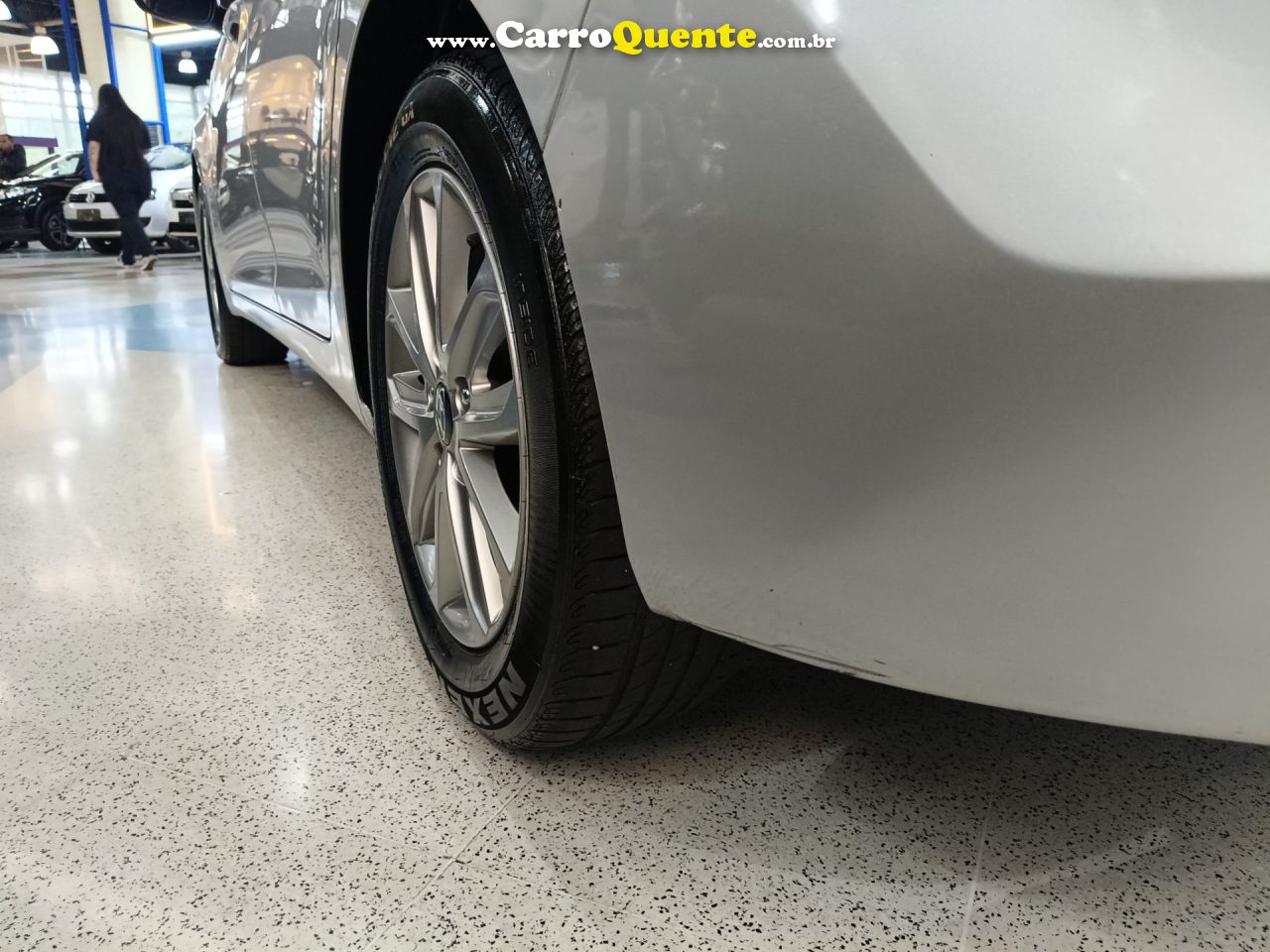 HYUNDAI ELANTRA 2.0 GLS 16V 2016 - Loja