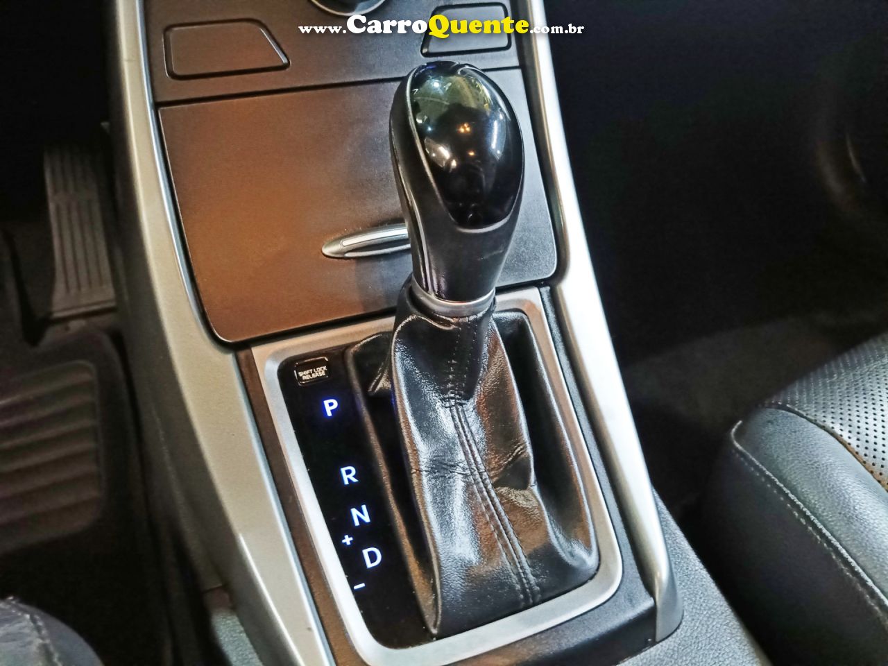 HYUNDAI ELANTRA 2.0 GLS 16V 2016 - Loja