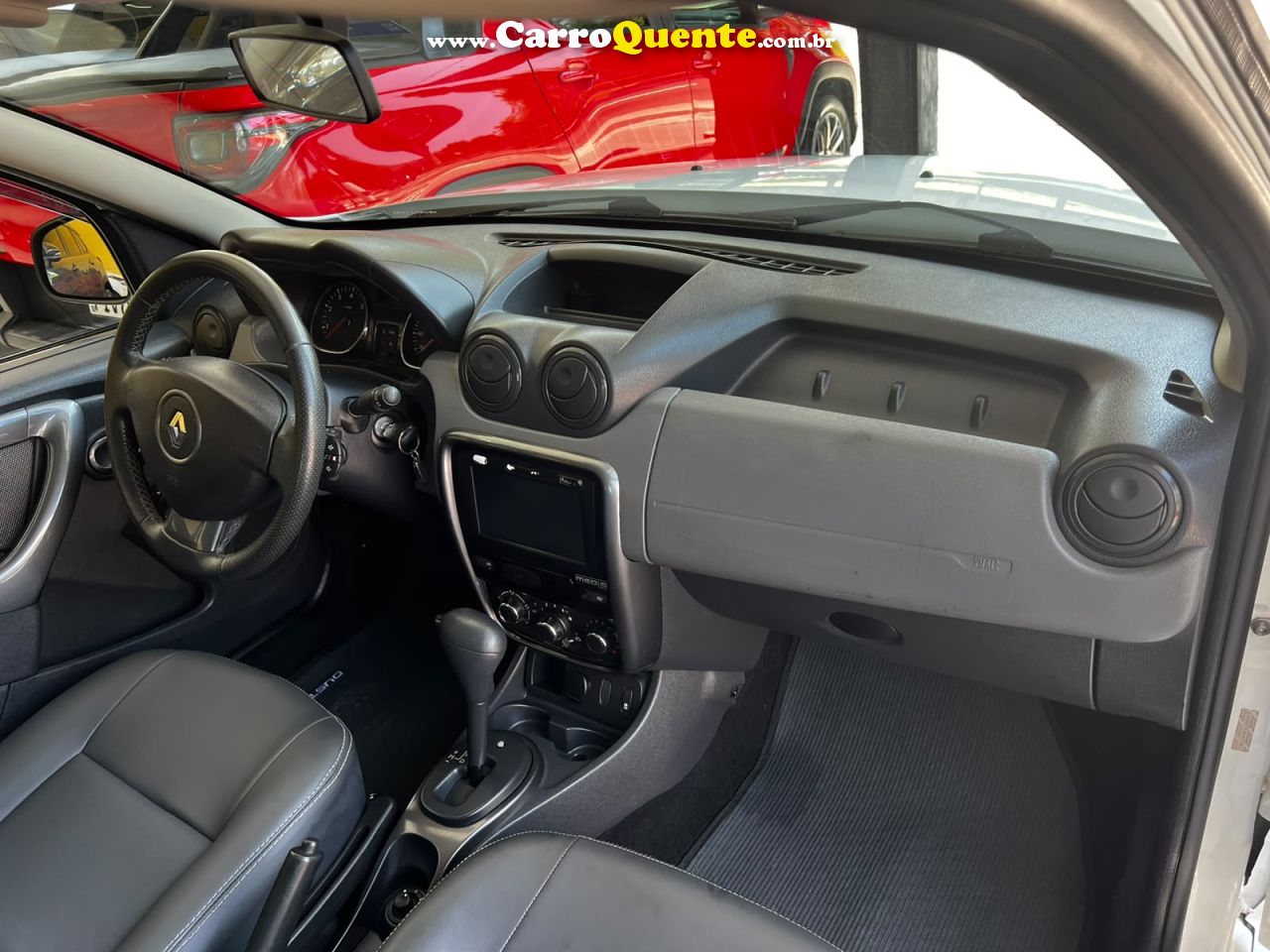 RENAULT DUSTER 2.0 DYNAMIQUE 4X2 16V 2014 - Loja