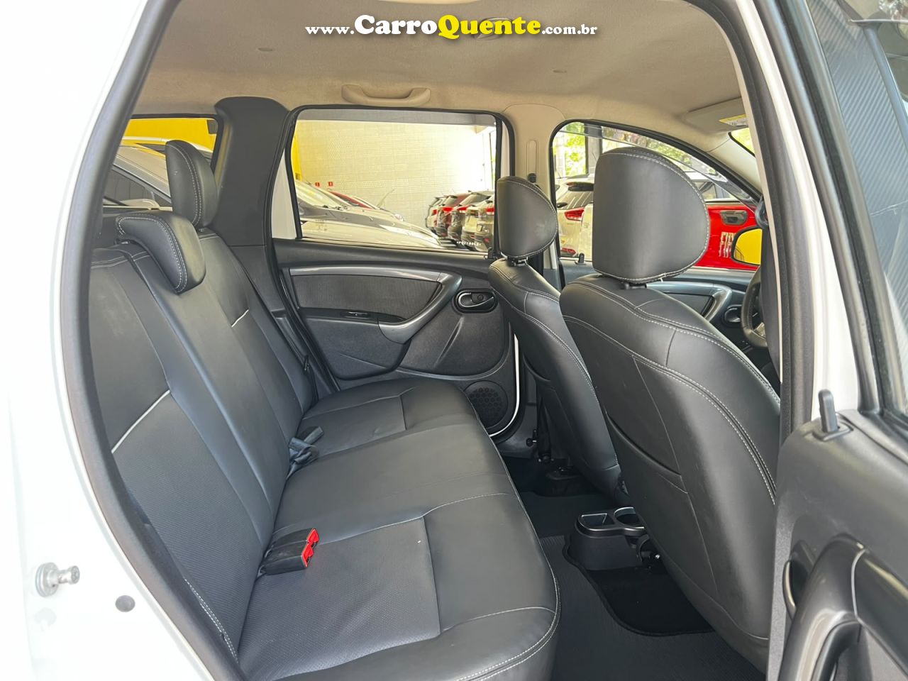 RENAULT DUSTER 2.0 DYNAMIQUE 4X2 16V 2014 - Loja