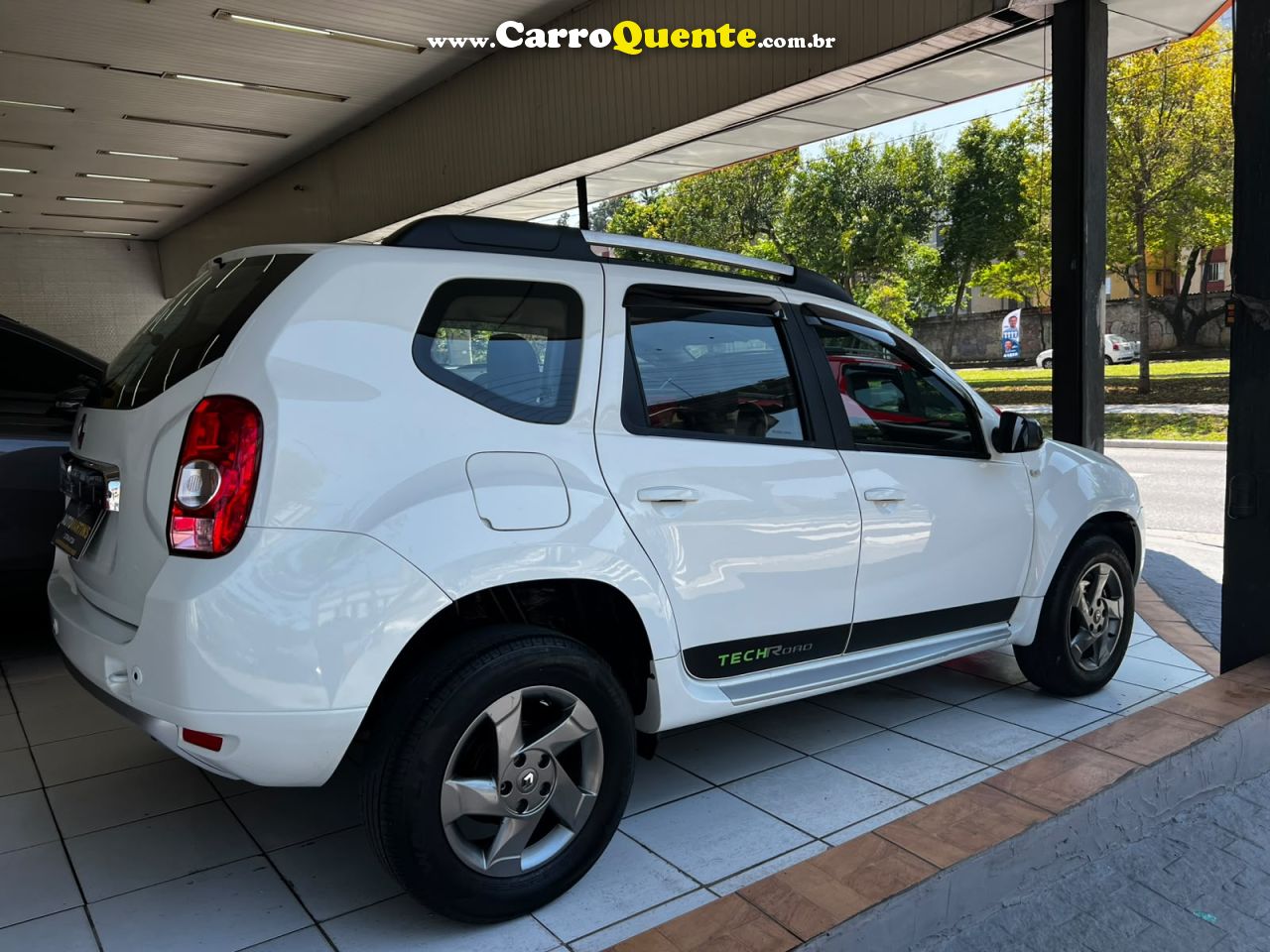 RENAULT DUSTER 2.0 DYNAMIQUE 4X2 16V 2014 - Loja