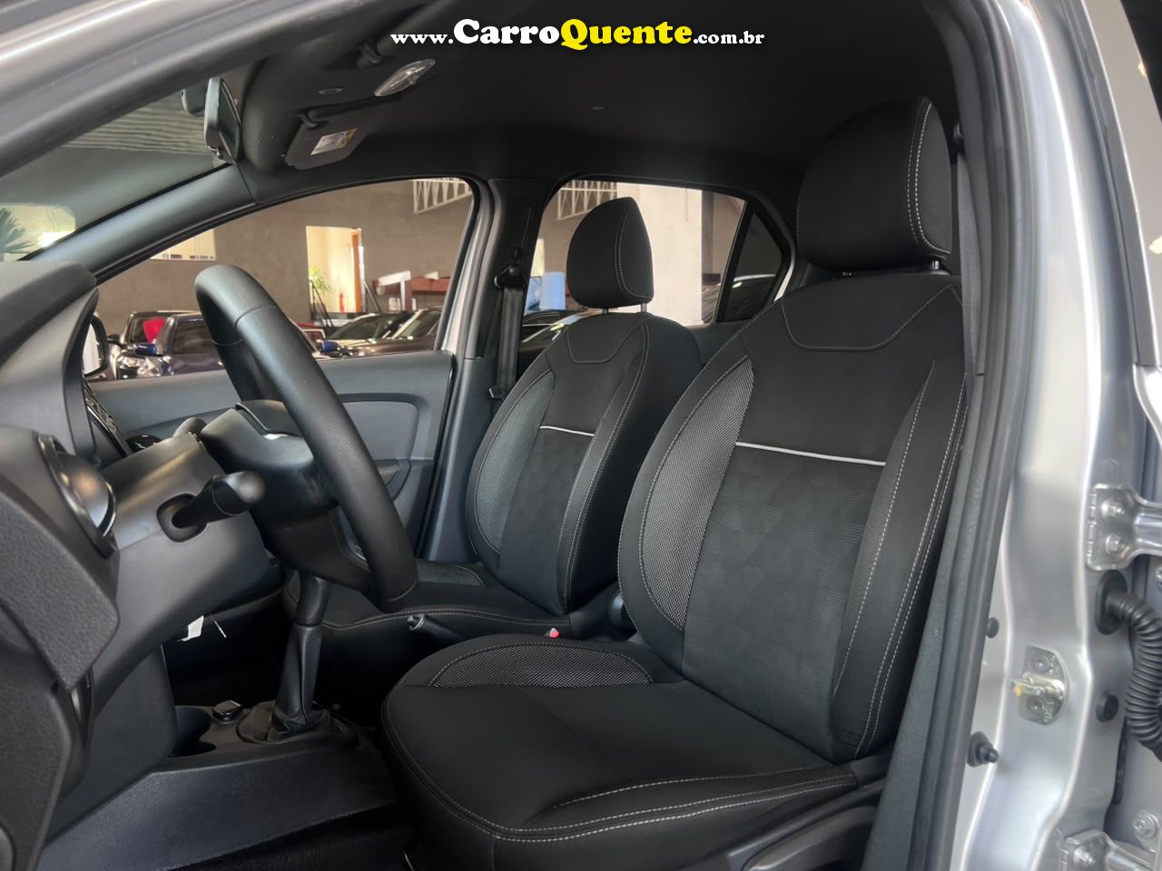 RENAULT LOGAN 1.0 12V SCE ZEN 2021 - Loja