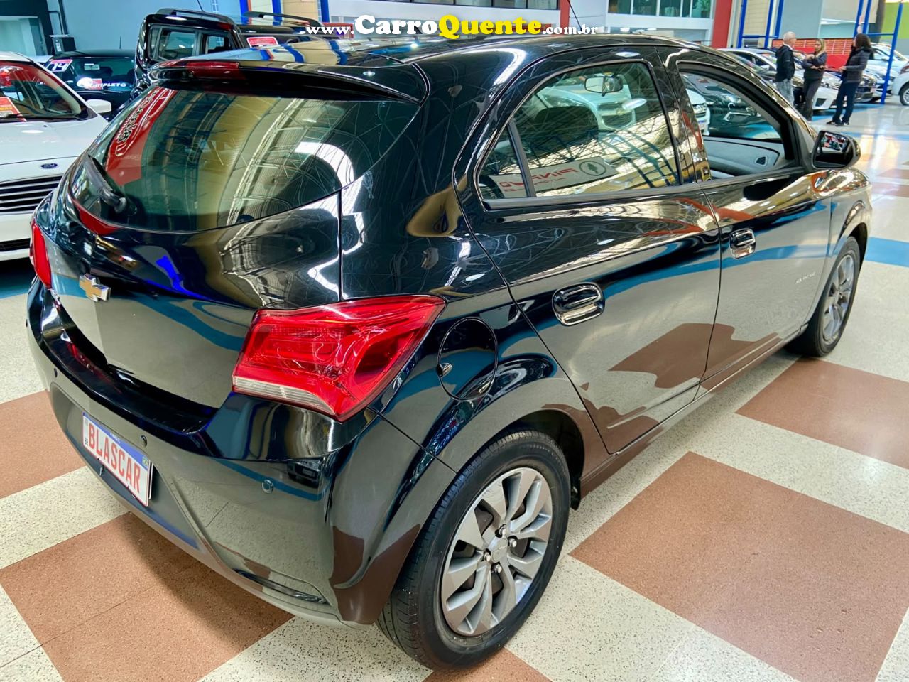 CHEVROLET ONIX 1.4 MPFI ADVANTAGE 8V 2019 - Loja