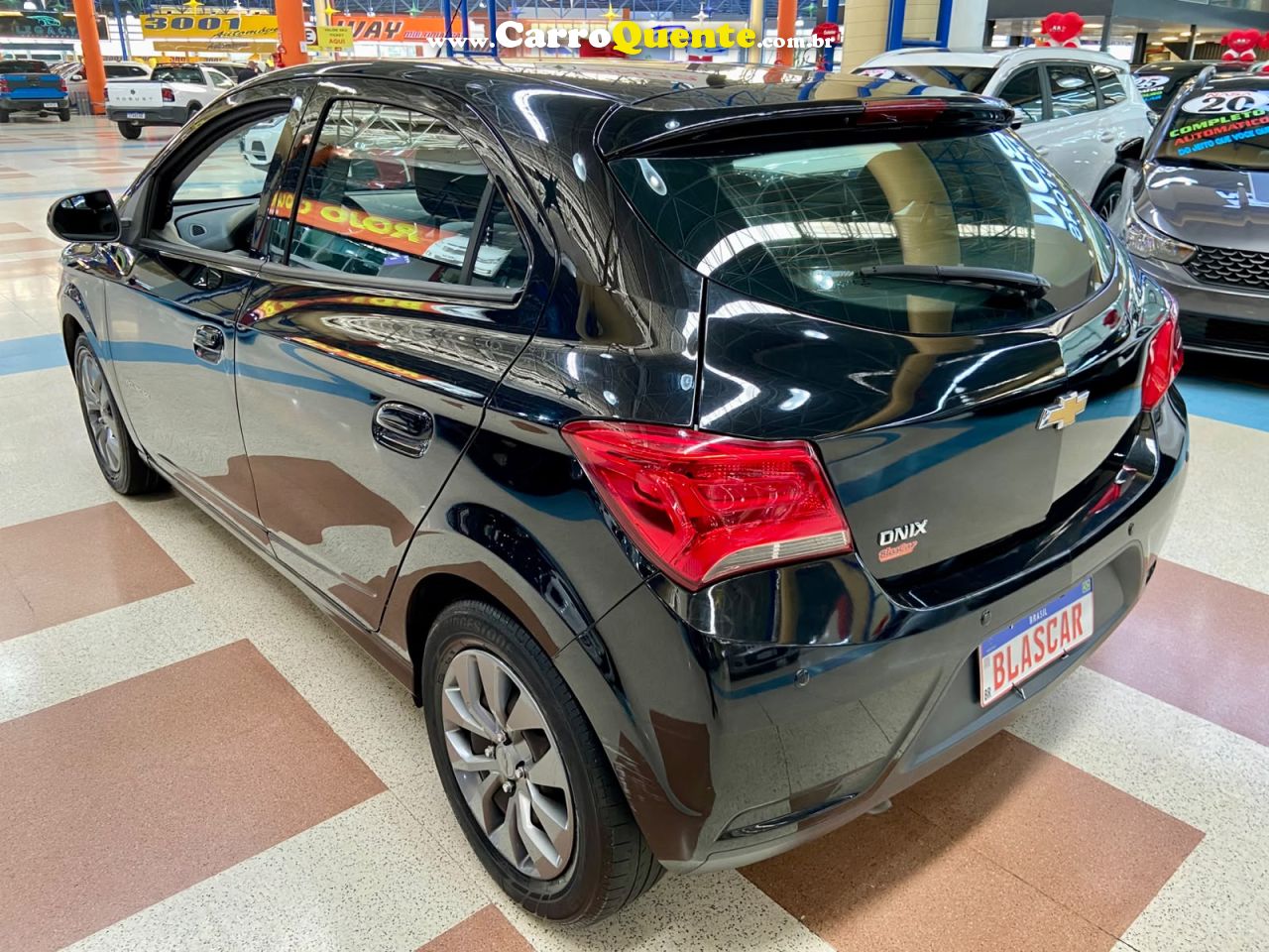 CHEVROLET ONIX 1.4 MPFI ADVANTAGE 8V 2019 - Loja