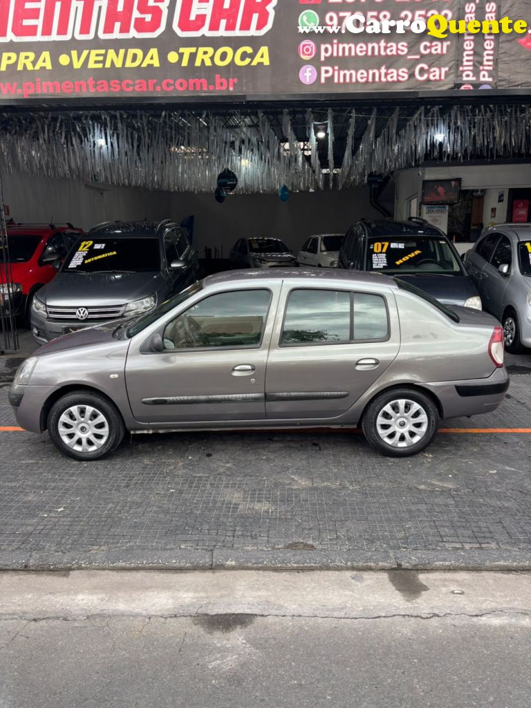 RENAULT   CLIO SED. AUTHENTIQUE HI-FLEX 1.6 16V 4P   CINZA 2005 1.6 GASOLINA - Loja