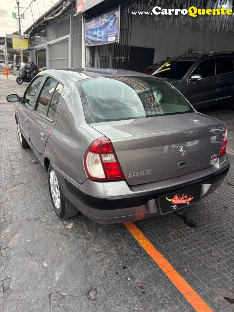 RENAULT   CLIO SED. AUTHENTIQUE HI-FLEX 1.6 16V 4P   CINZA 2005 1.6 GASOLINA - Loja