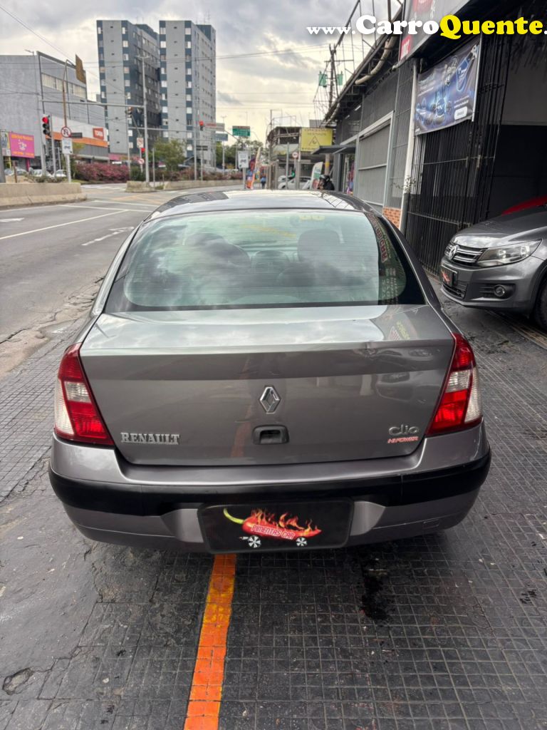 RENAULT   CLIO SED. AUTHENTIQUE HI-FLEX 1.6 16V 4P   CINZA 2005 1.6 GASOLINA - Loja