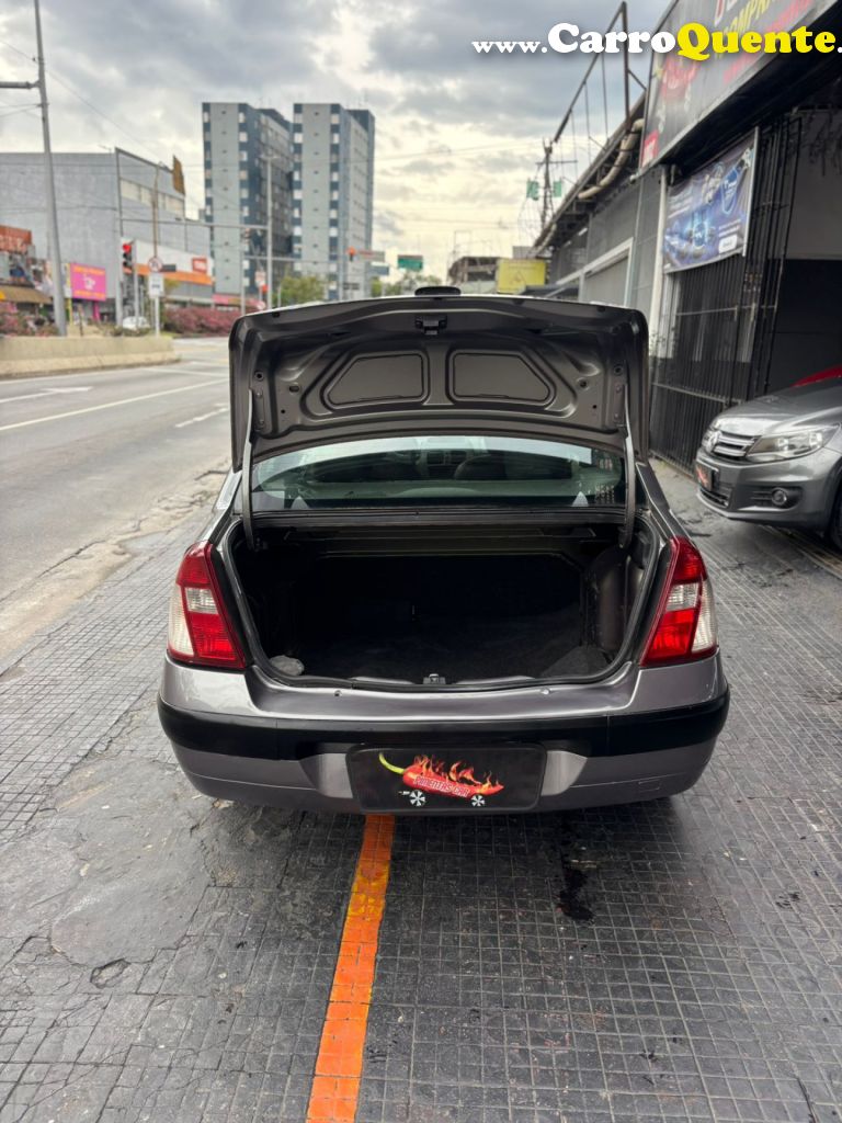 RENAULT   CLIO SED. AUTHENTIQUE HI-FLEX 1.6 16V 4P   CINZA 2005 1.6 GASOLINA - Loja