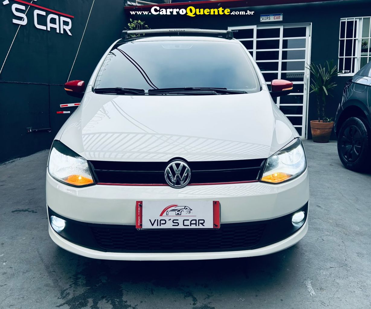 VOLKSWAGEN   FOX ROCK IN RIO 1.6 MI TOTAL FLEX 8V 5P   BRANCO 2014 1.6 FLEX - Loja