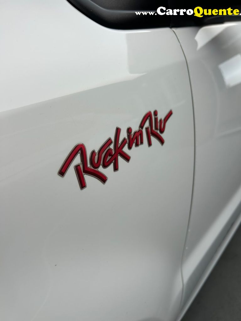 VOLKSWAGEN   FOX ROCK IN RIO 1.6 MI TOTAL FLEX 8V 5P   BRANCO 2014 1.6 FLEX - Loja