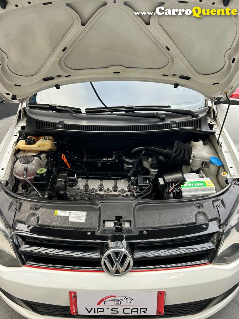 VOLKSWAGEN   FOX ROCK IN RIO 1.6 MI TOTAL FLEX 8V 5P   BRANCO 2014 1.6 FLEX - Loja