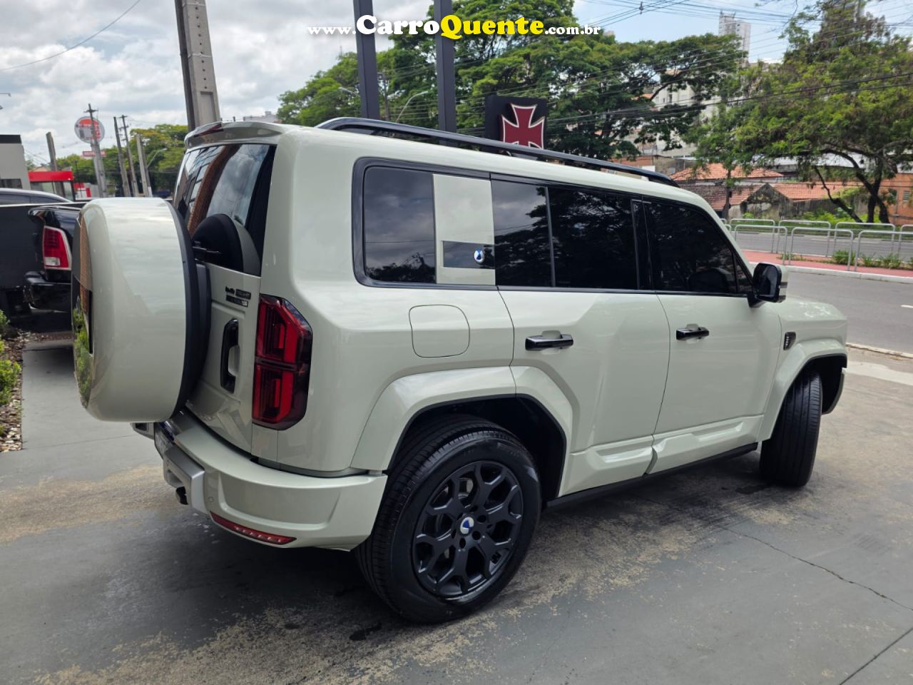 DENZA   DENZA B5 GS DM   VERDE 2027 1.5 GASOLINA E ELÉTRICO - Loja