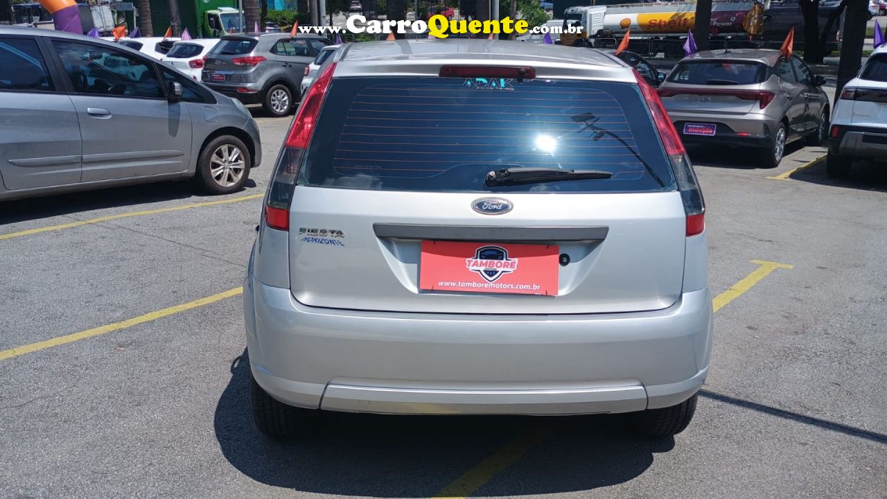 FORD   FIESTA 1.0 8V FLEXCLASS 1.0 8V FLEX 5P   PRATA 2011 1.0 FLEX - Loja
