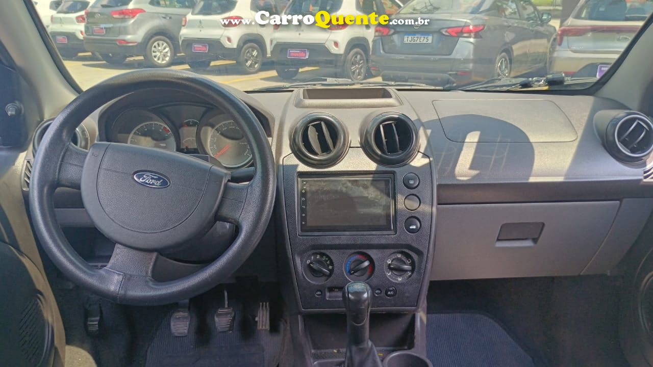 FORD   FIESTA 1.0 8V FLEXCLASS 1.0 8V FLEX 5P   PRATA 2011 1.0 FLEX - Loja