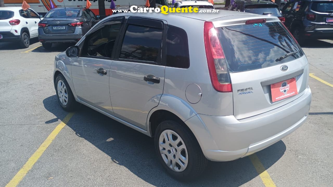 FORD   FIESTA 1.0 8V FLEXCLASS 1.0 8V FLEX 5P   PRATA 2011 1.0 FLEX - Loja