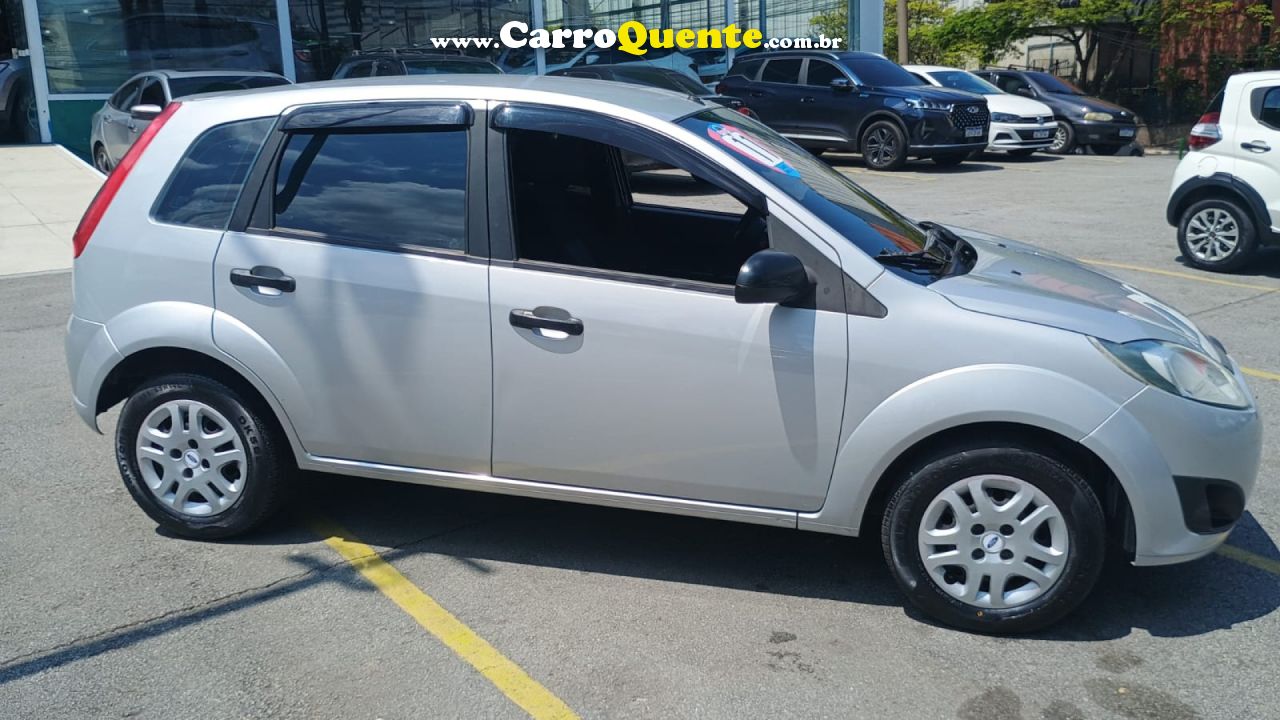 FORD   FIESTA 1.0 8V FLEXCLASS 1.0 8V FLEX 5P   PRATA 2011 1.0 FLEX - Loja