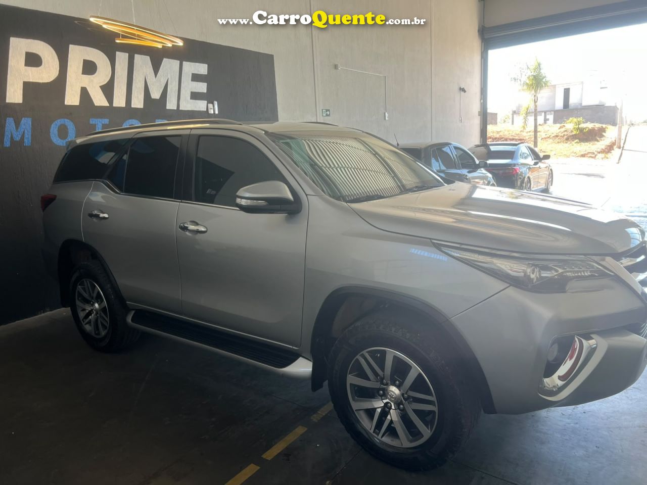 TOYOTA   HILUX CD SR 4X4 2.8 TDI DIESEL AUT.   PRATA 2016 2.8 DIESEL - Loja