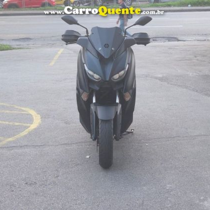 YAMAHA    XMAX 250   VERDE 2024 250cc GASOLINA