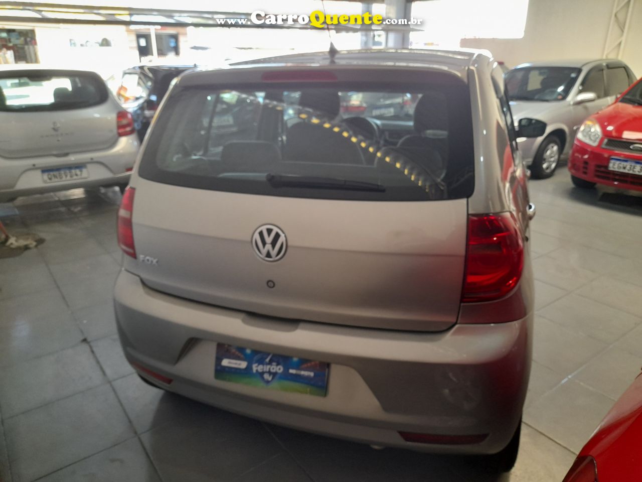 VOLKSWAGEN   FOX 1.0    CINZA 2011 1.0 FLEX - Loja