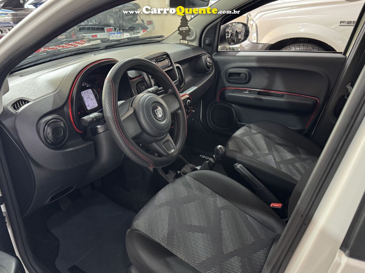 FIAT   MOBI LIKE 1.0 FIRE FLEX 5P.   BRANCO 2023 1.0 FLEX - Loja