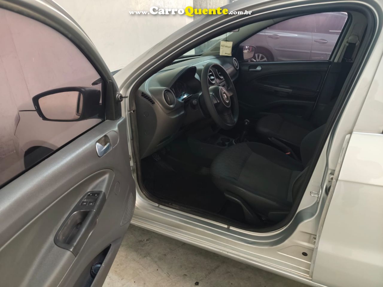 VOLKSWAGEN   VOYAGE 1.61.6 CITY  MI TOTAL FLEX 8V 4P   PRATA 2014 1.6 FLEX - Loja