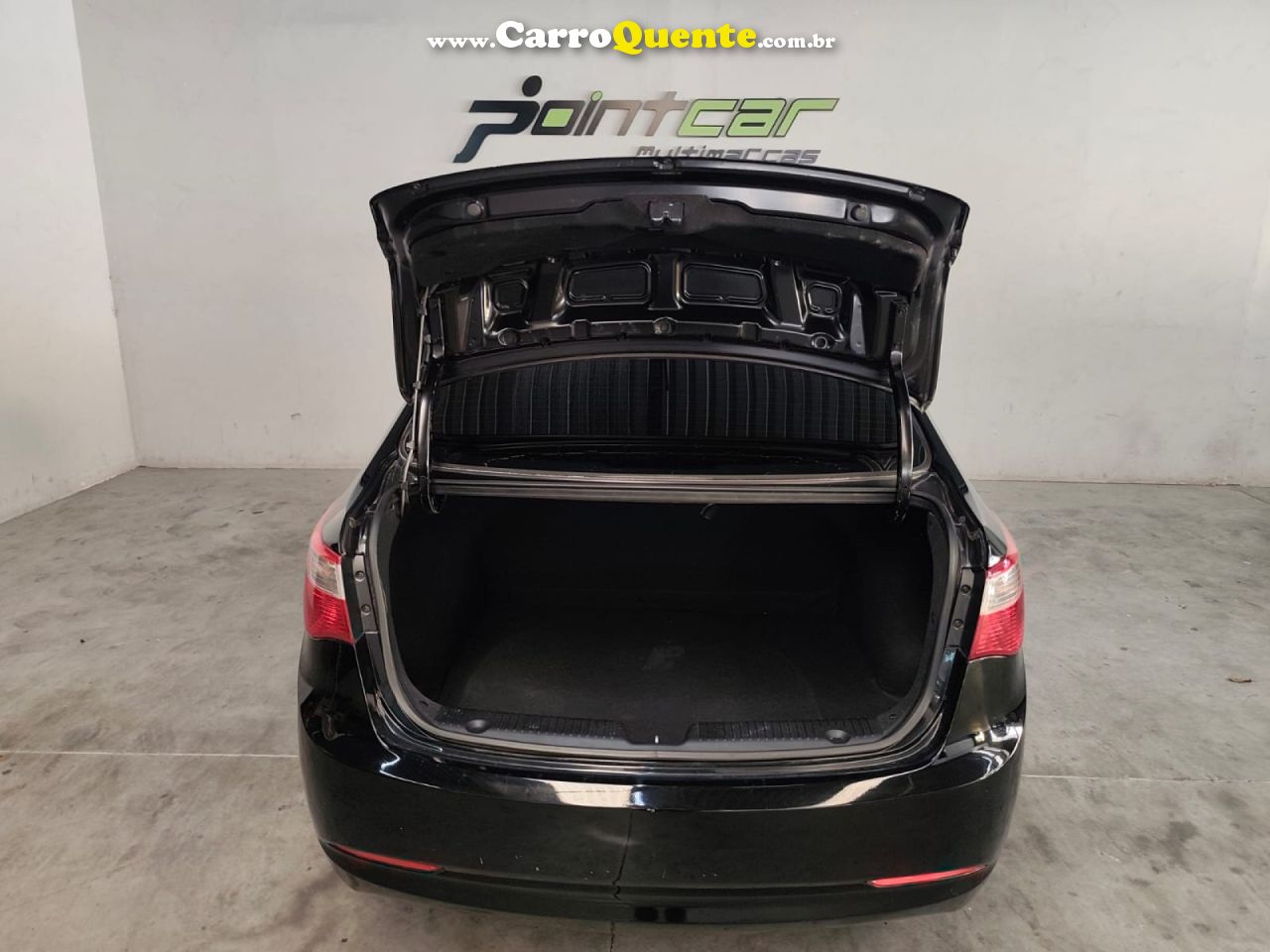 HYUNDAI   HB20S C.STYLEC.PLUS1.6 FLEX 16V  4P   PRETO 2015 1.6 FLEX - Loja