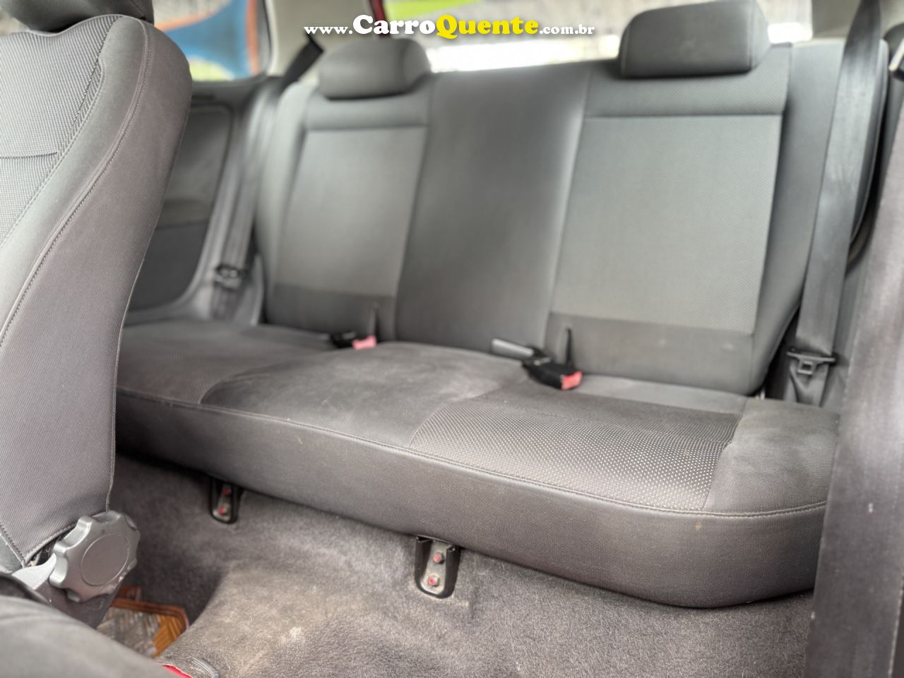 VOLKSWAGEN   FOX 1.0 MI TOTAL FLEX 8V 3P   VERMELHO 2010 1.0 FLEX - Loja