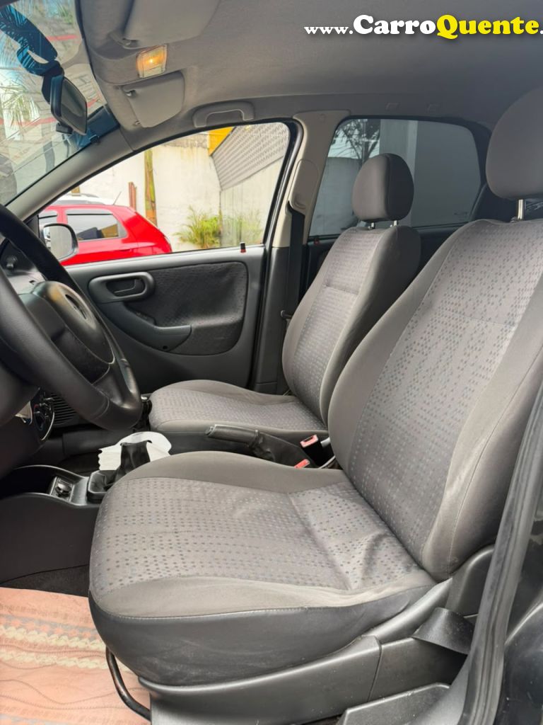 CHEVROLET   CORSA HAT. MAXX 1.4 8V ECONOFLEX 5P   PRETO 2011 1.4 FLEX - Loja