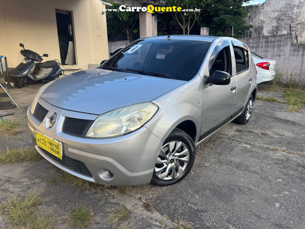 RENAULT   SANDERO EXPRESSION HI-FLEX 1.0 16V 5P   PRATA 2010 1.0 GASOLINA - Loja