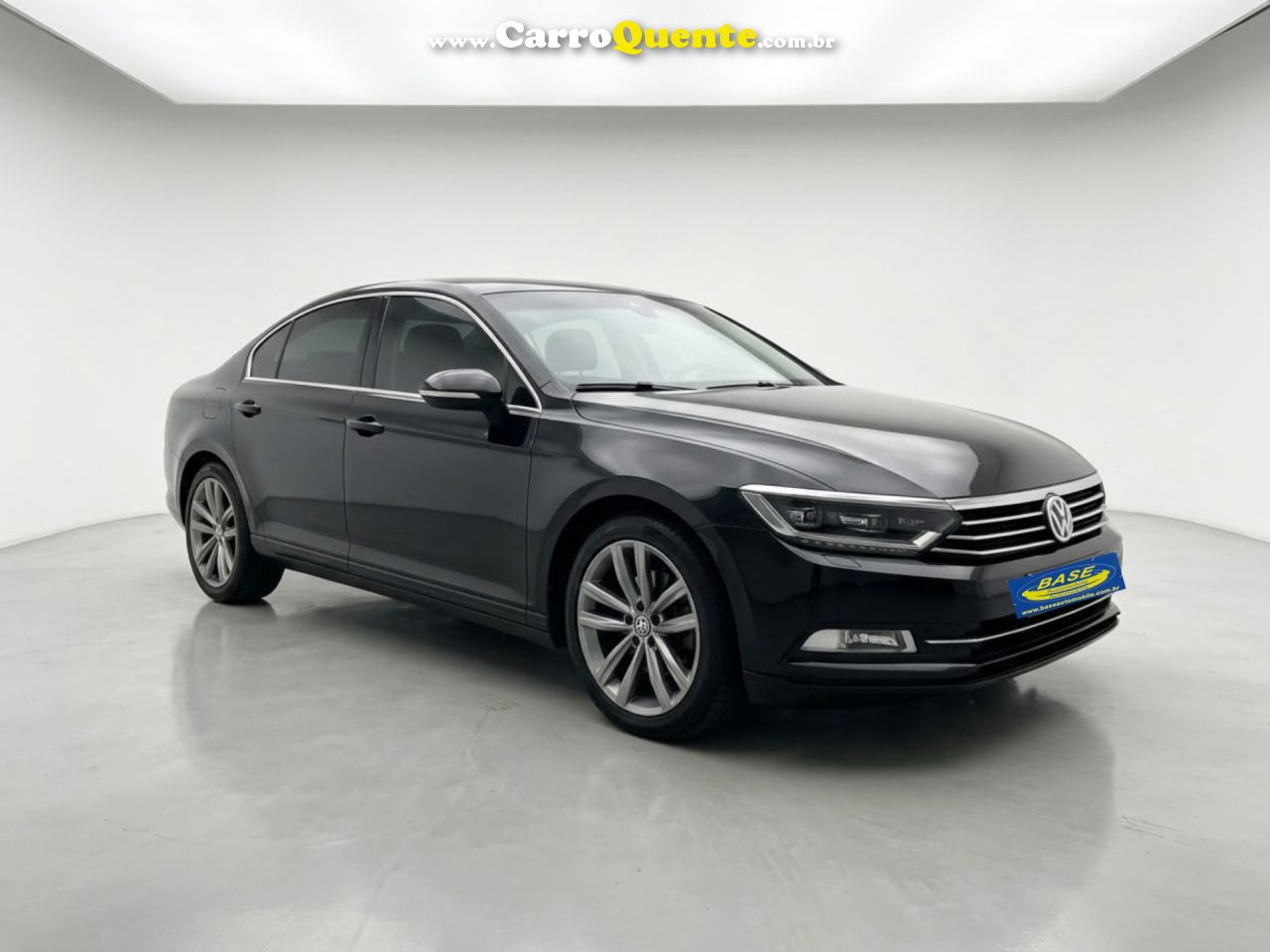 VOLKSWAGEN   PASSAT HIGHLINE 2.0 TSI 220CV TIP.   PRETO 2016 2.0 GASOLINA - Loja