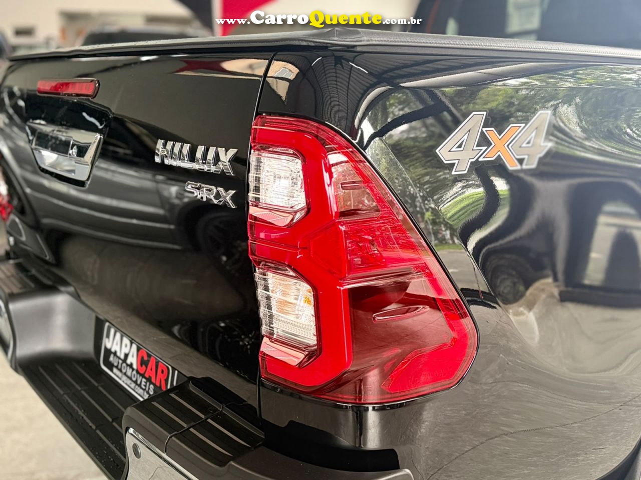 TOYOTA   HILUX CD SRX 4X4 2.8 TDI 16V DIESEL AUT.   PRETO 2026 2.8 DIESEL - Loja
