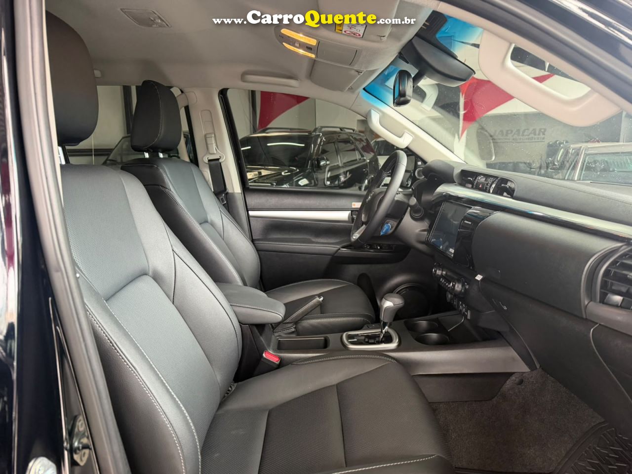 TOYOTA   HILUX CD SRX 4X4 2.8 TDI 16V DIESEL AUT.   PRETO 2026 2.8 DIESEL - Loja